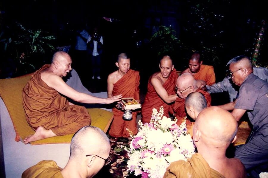 พุทธทาสภิกขุรับเสด็จสมเด็จพระสังฆราชเจ้า กรมหลวงวชิรญาณสังวร 3 ครั้ง ที่สวนโมกขพลาราม 14 สมเด็จพระสังฆราช พุทธทาส