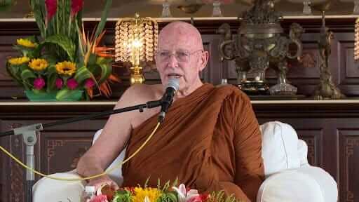 Ajahn Sumedho 24 unnamed